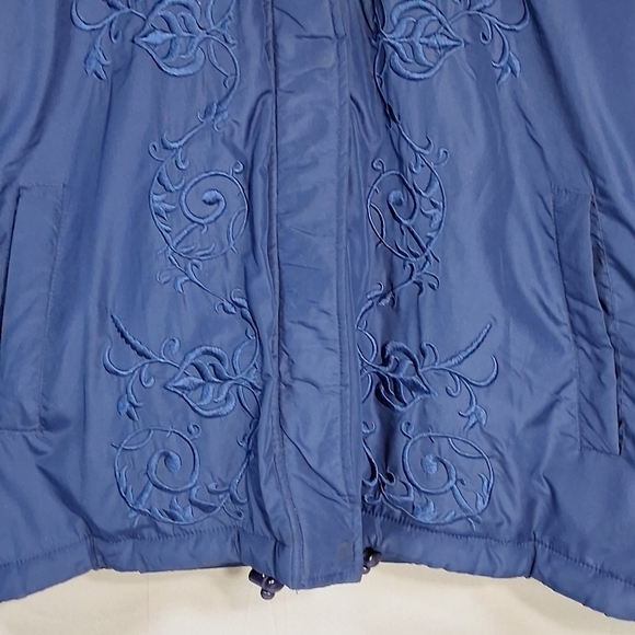 Women's Vintage Tudor Court Blue Medium Embroidered Quilted Full Zip Jacket/Coat - Picture 12 of 14
